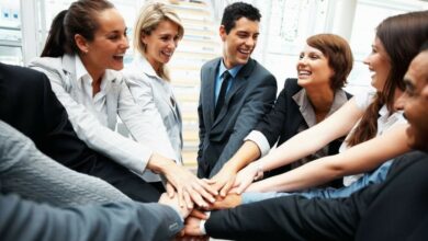 چگونه ارتباط بین تیم‌های غیرفنی و IT را تقویت کنیم؛ زبان مشترک