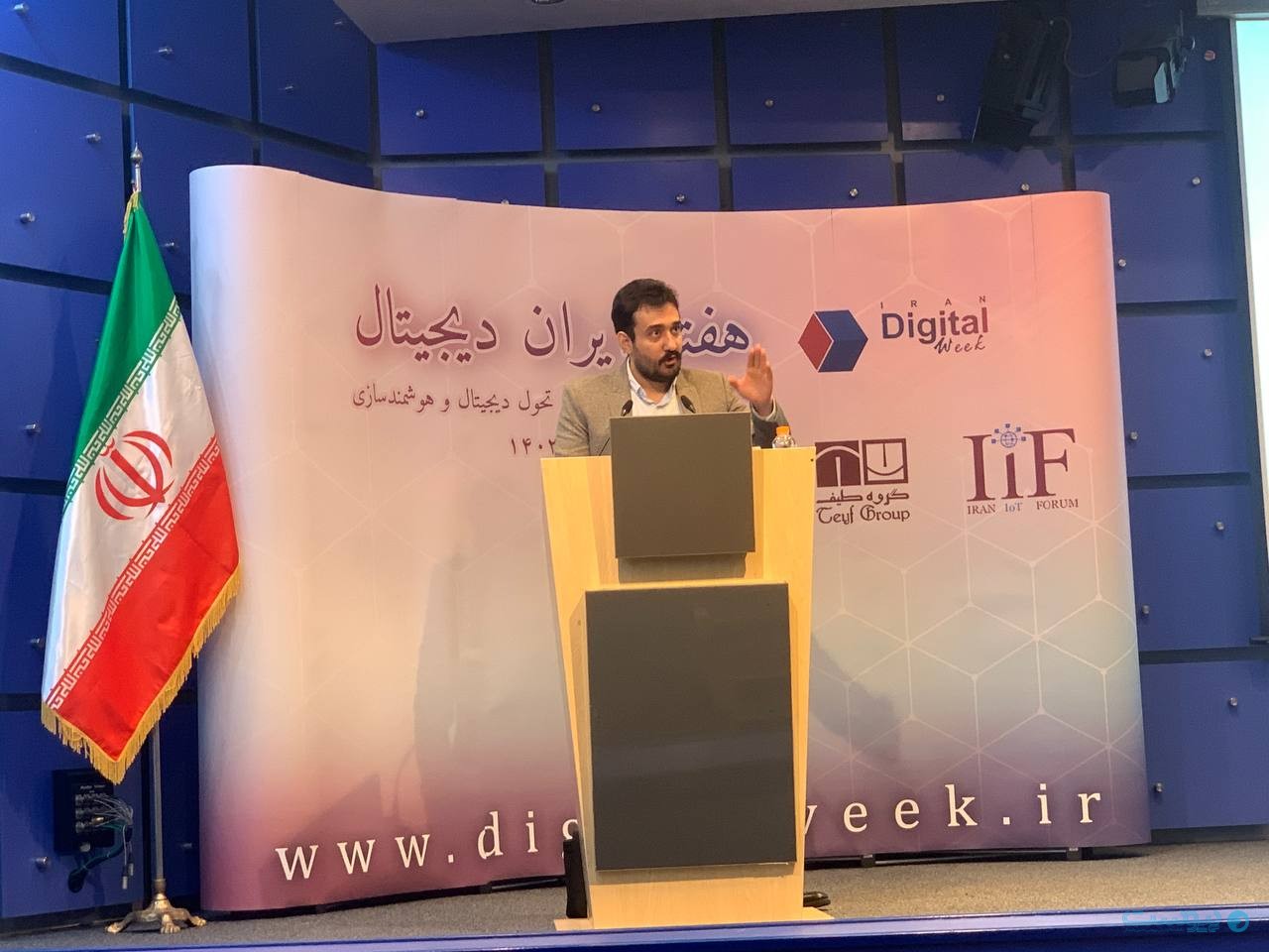 خلا قانونی عمده‌ترین چالش حقوقی پلتفرم‌ها است