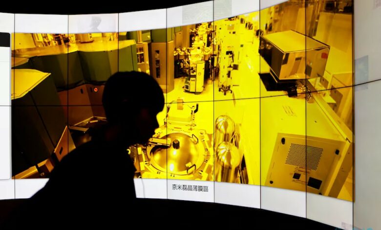 شرکت TSMC تایوان پس از دستور آمریکا، ارسال چیپهای هوش مصنوعی را به چین متوقف میکند شرکت TSMC تایوان پس از دستور آمریکا، ارسال چیپهای هوش مصنوعی را به چین متوقف میکند