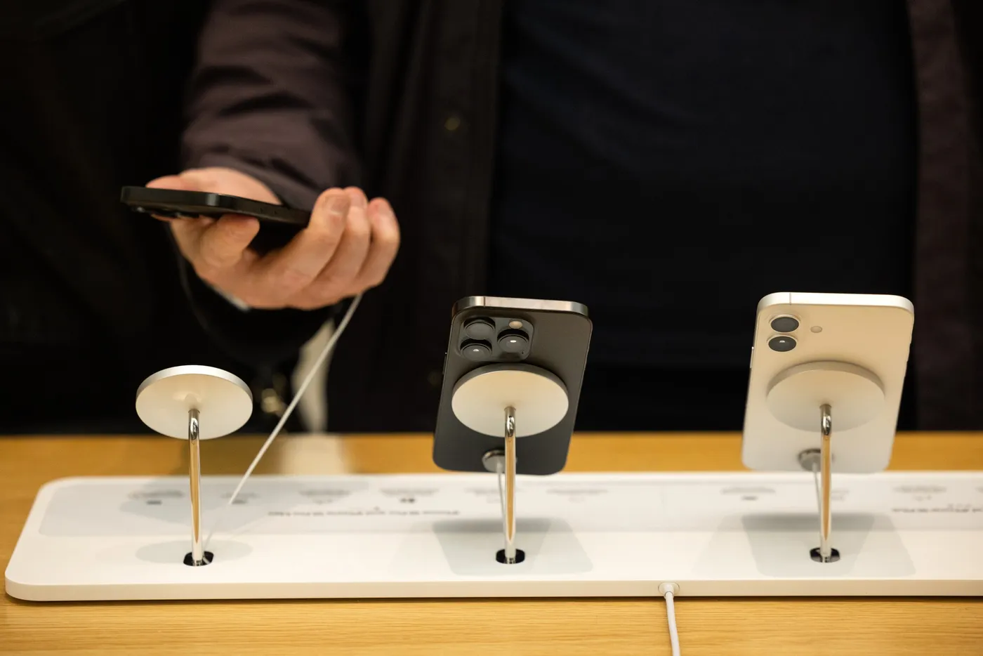 اپل در سال ۲۰۲۵: از معرفی آیفون ایر ۱۷ تا تمرکز بر هوش مصنوعی