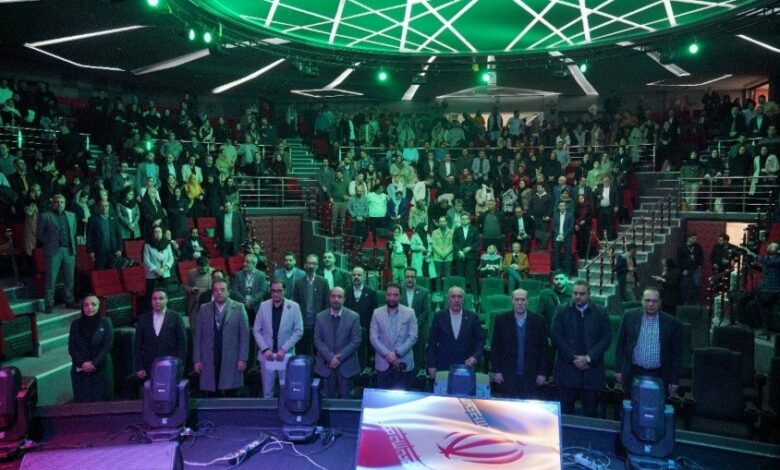 مبیننت ۶۴۰۰ مشترک را به اینترنت پرسرعت فیبر نوری متصل کرده است مبیننت ۶۴۰۰ مشترک را به اینترنت پرسرعت فیبر نوری متصل کرده است