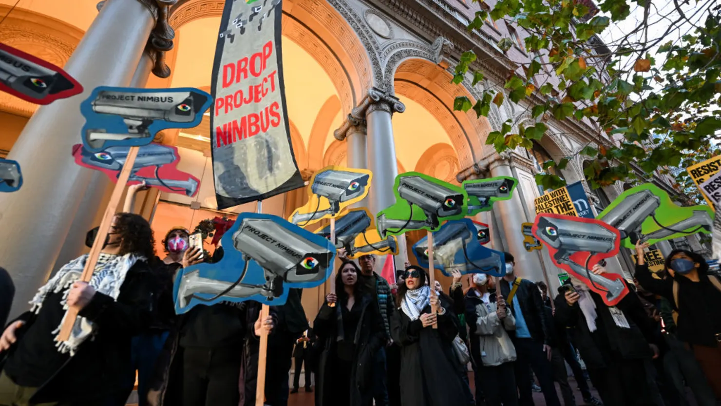 گوگل تعهد عدم استفاده از هوش مصنوعی در حوزه سلاح و نظارت را حذف کرد