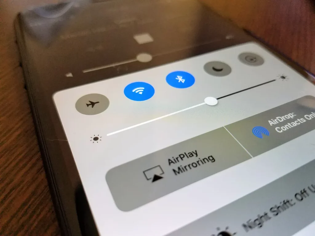 ترفندهایی برای شارژ سریع‌تر آیفون – ITIRAN