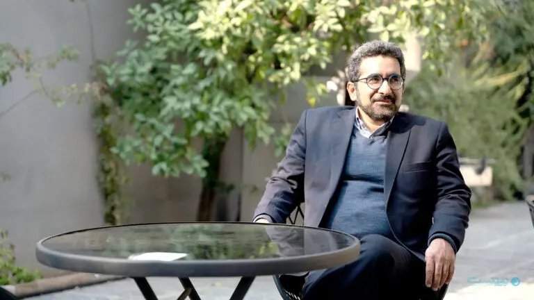 باقری اصل مهم‌ترین تمایز این دستورالعمل را، مدل بیمه‌ای و به رسمیت شناختن شغل فریلنسری آن می‌داند.