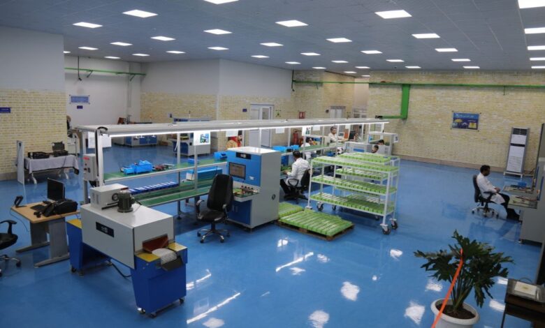 خط تولید پکینگ باتری لیتیومی شرکت فناپتک در دامغان آغاز به کار کرد خط تولید پکینگ باتری لیتیومی شرکت فناپتک در دامغان آغاز به کار کرد