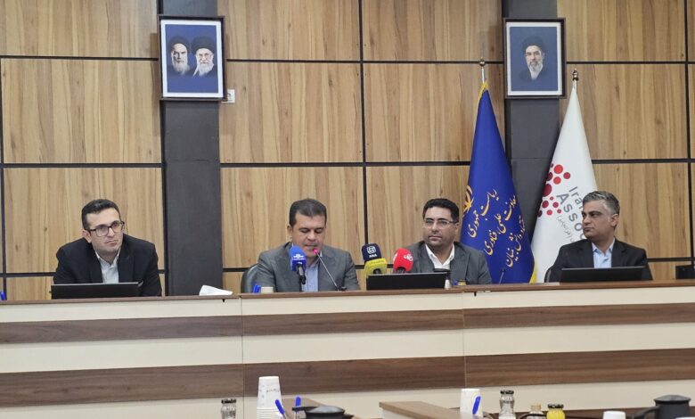 سند توسعه فرانچایز دانشبنیان رونمایی شد؛ عبور از سیاست افزایش تعداد شرکتها سند توسعه فرانچایز دانشبنیان رونمایی شد؛ عبور از سیاست افزایش تعداد شرکتها